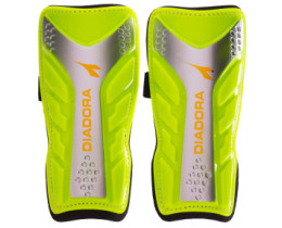 Щитки футбольные FB-602